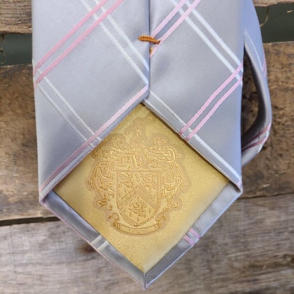 Donald J Trump Signature Collection Men's Gray & Pink Striped 100% Silk Neck Tie - Picture 2 of 5